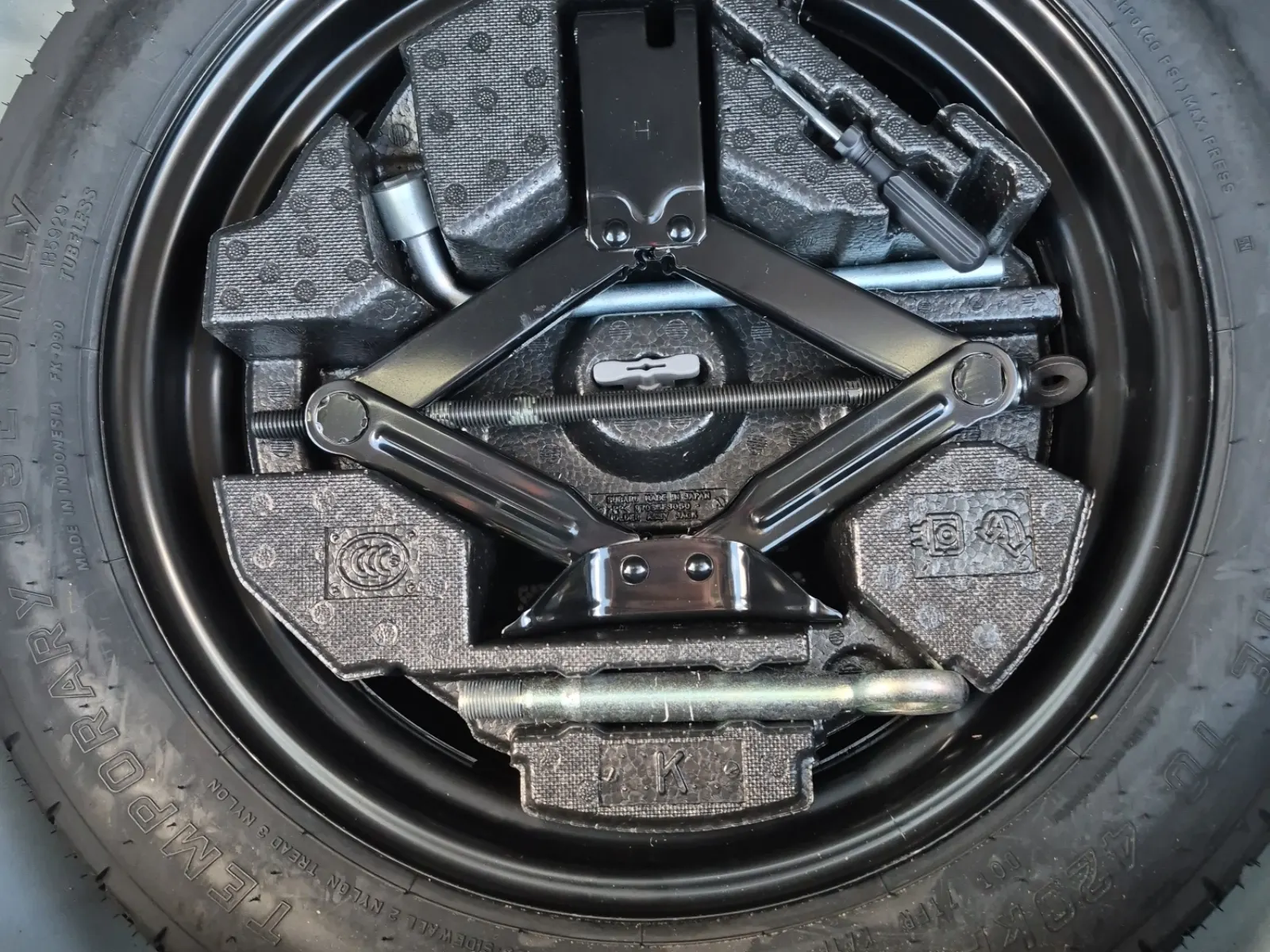 Spare Tire & Wheel Photo