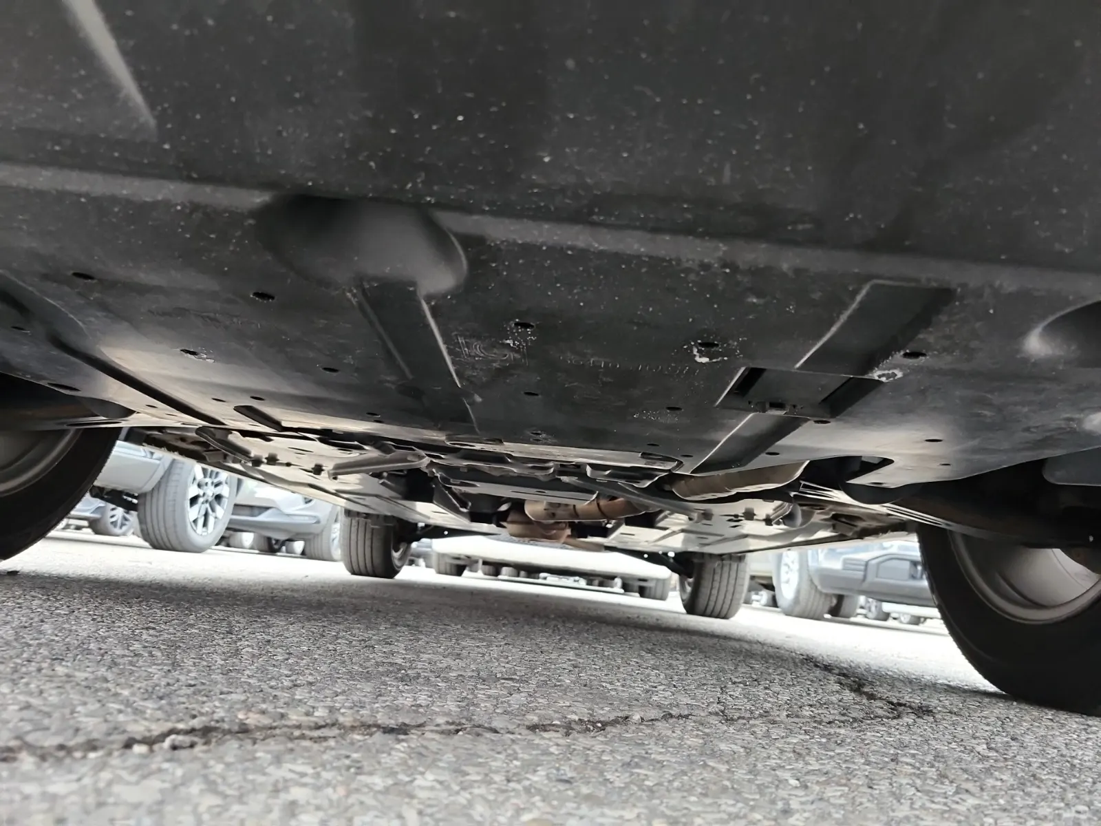 Undercarriage - Front Photo