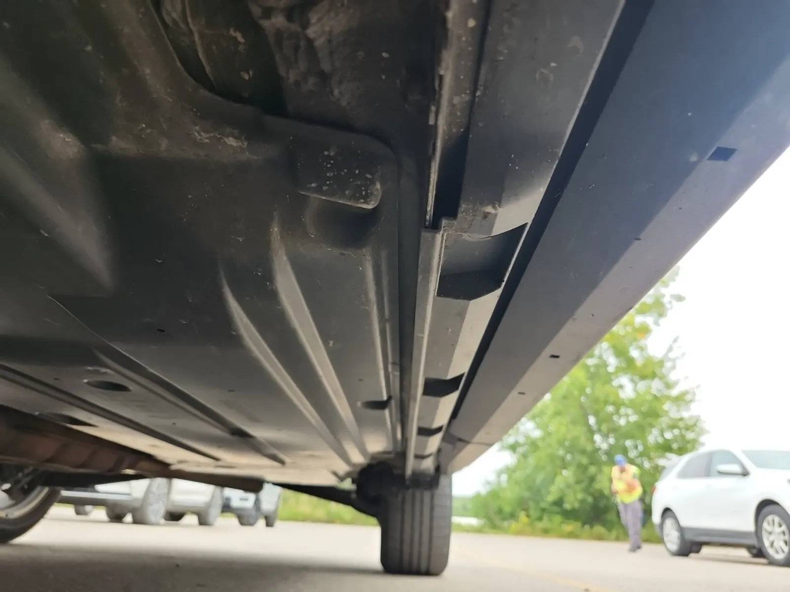 Undercarriage - Driver Photo