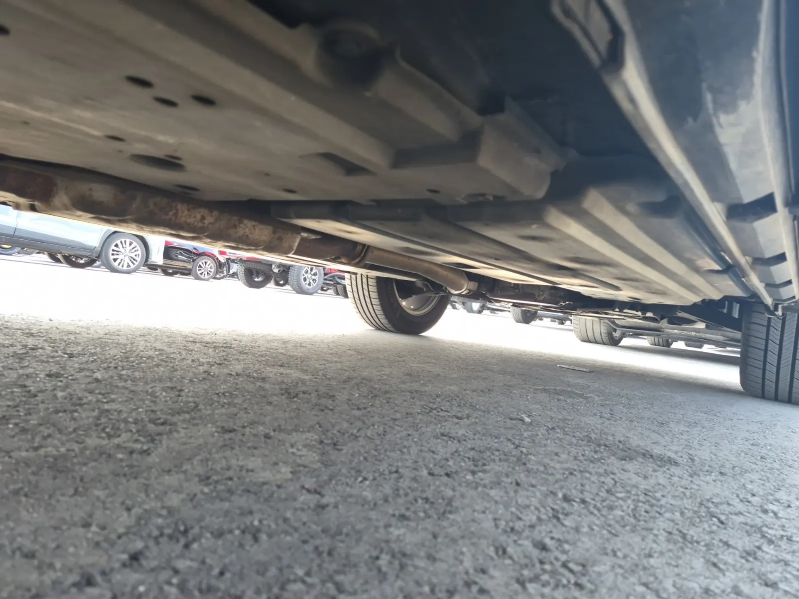 Undercarriage - Passenger Photo