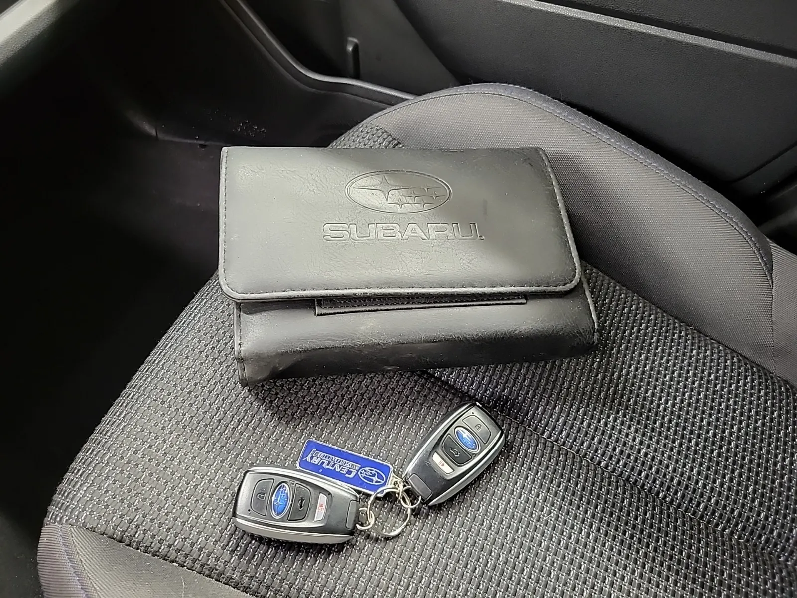 Keys/Fobs/Manual Photo