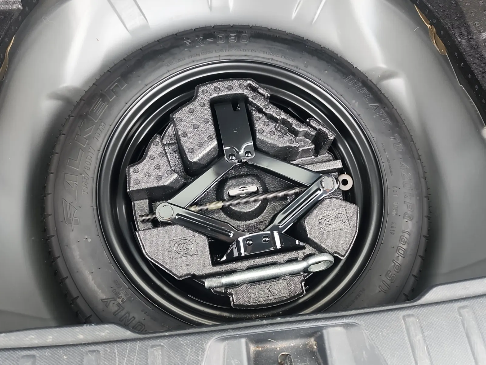 Spare Tire & Wheel Photo