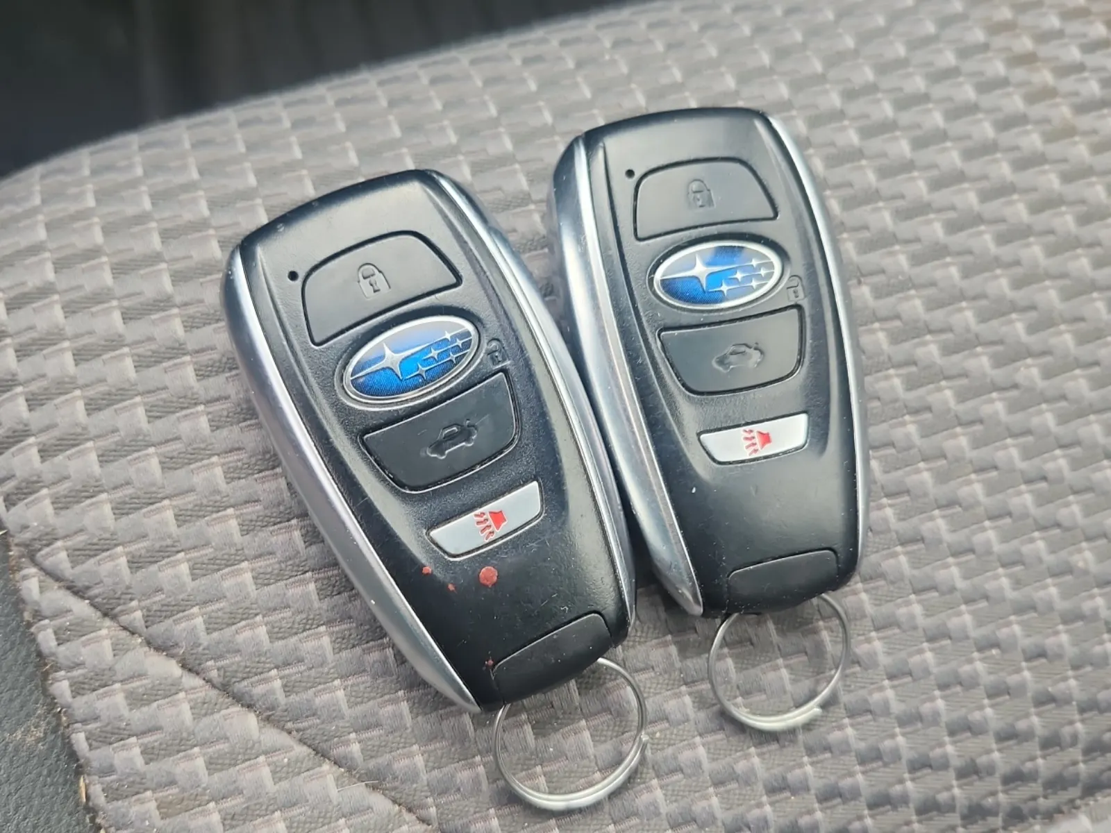 Keys/Fobs/Manual Photo
