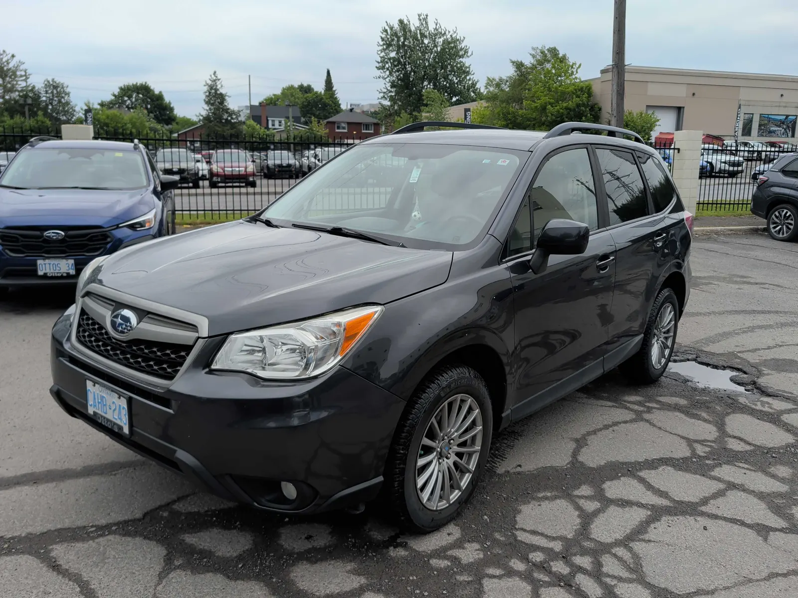 3/4 Front (Main image)