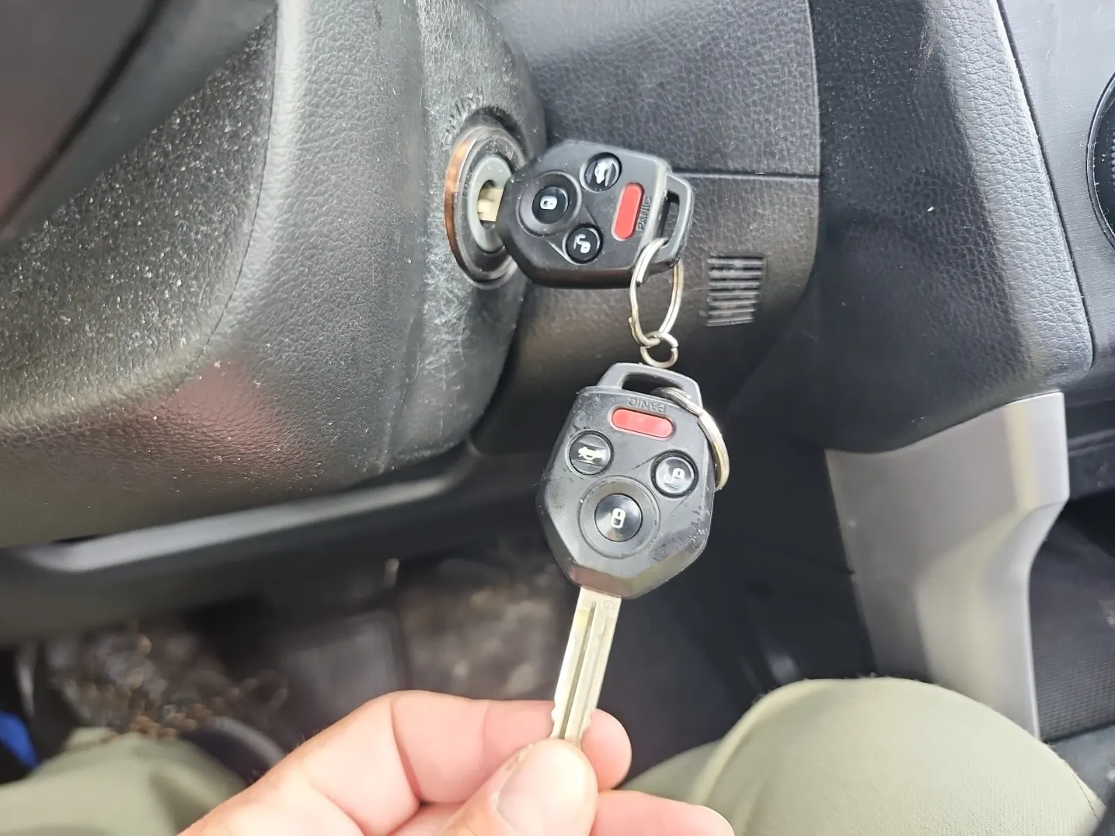 Keys/Fobs/Manual Photo