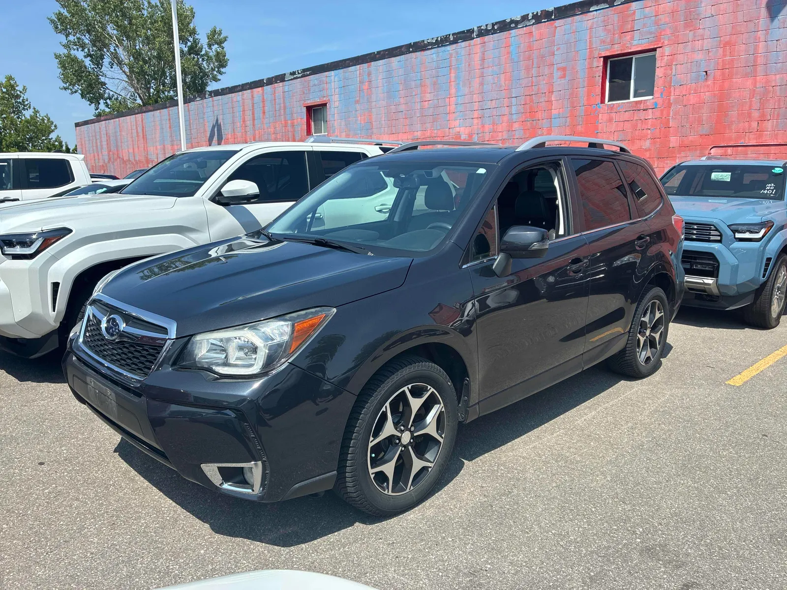 3/4 Front (Main image)
