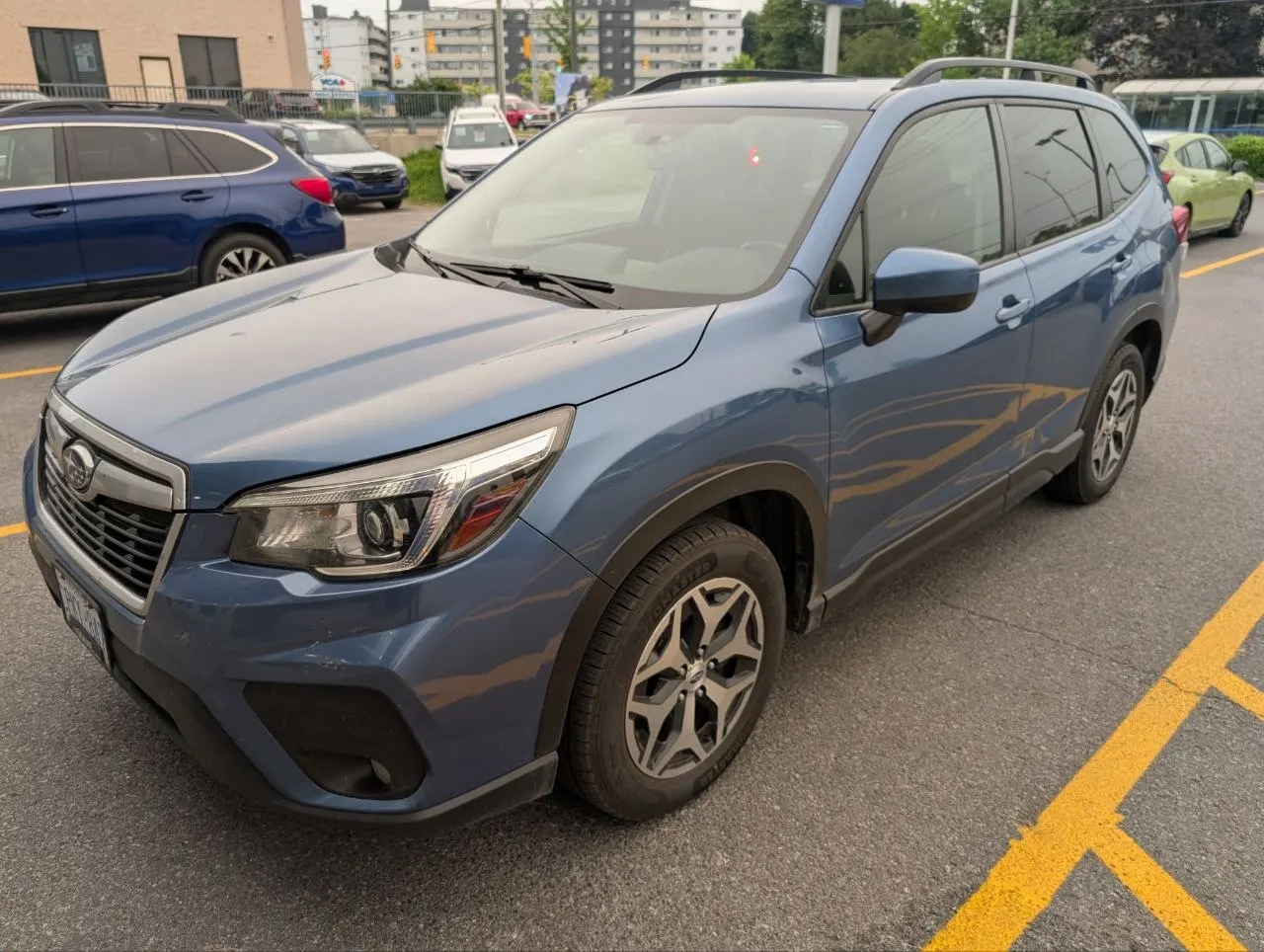 3/4 Front (Main image)