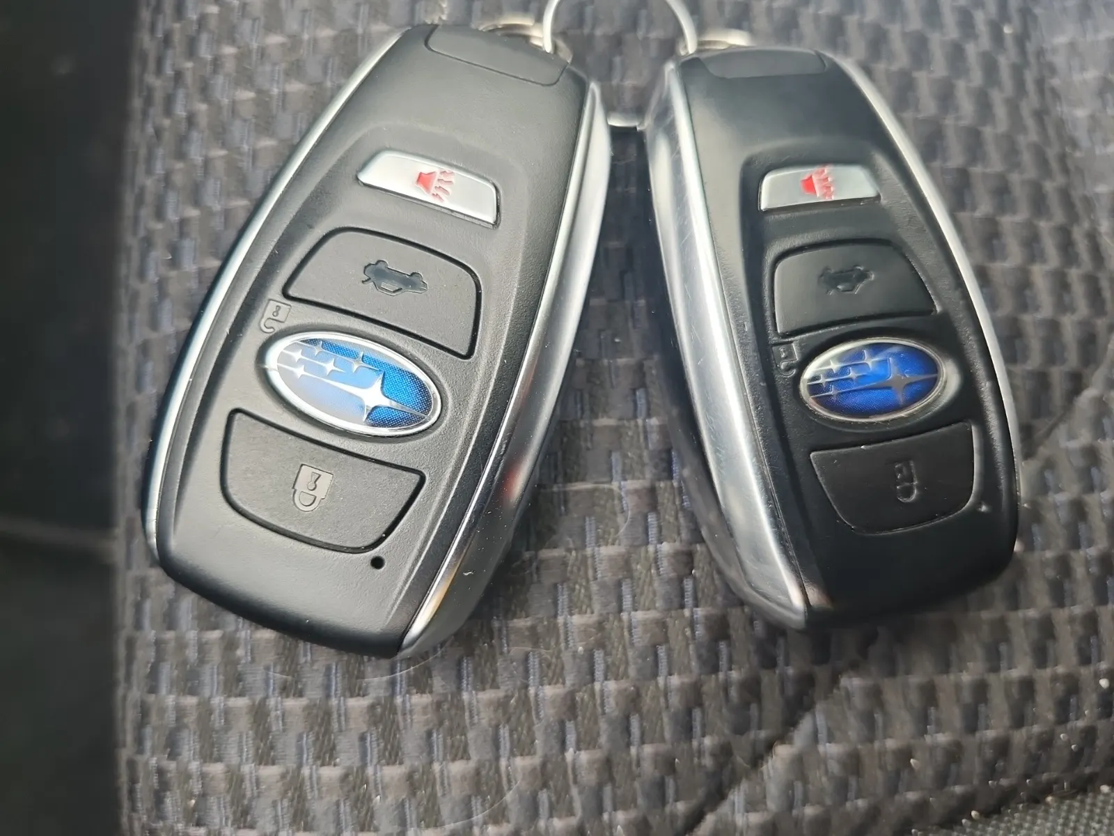 Keys/Fobs/Manual Photo