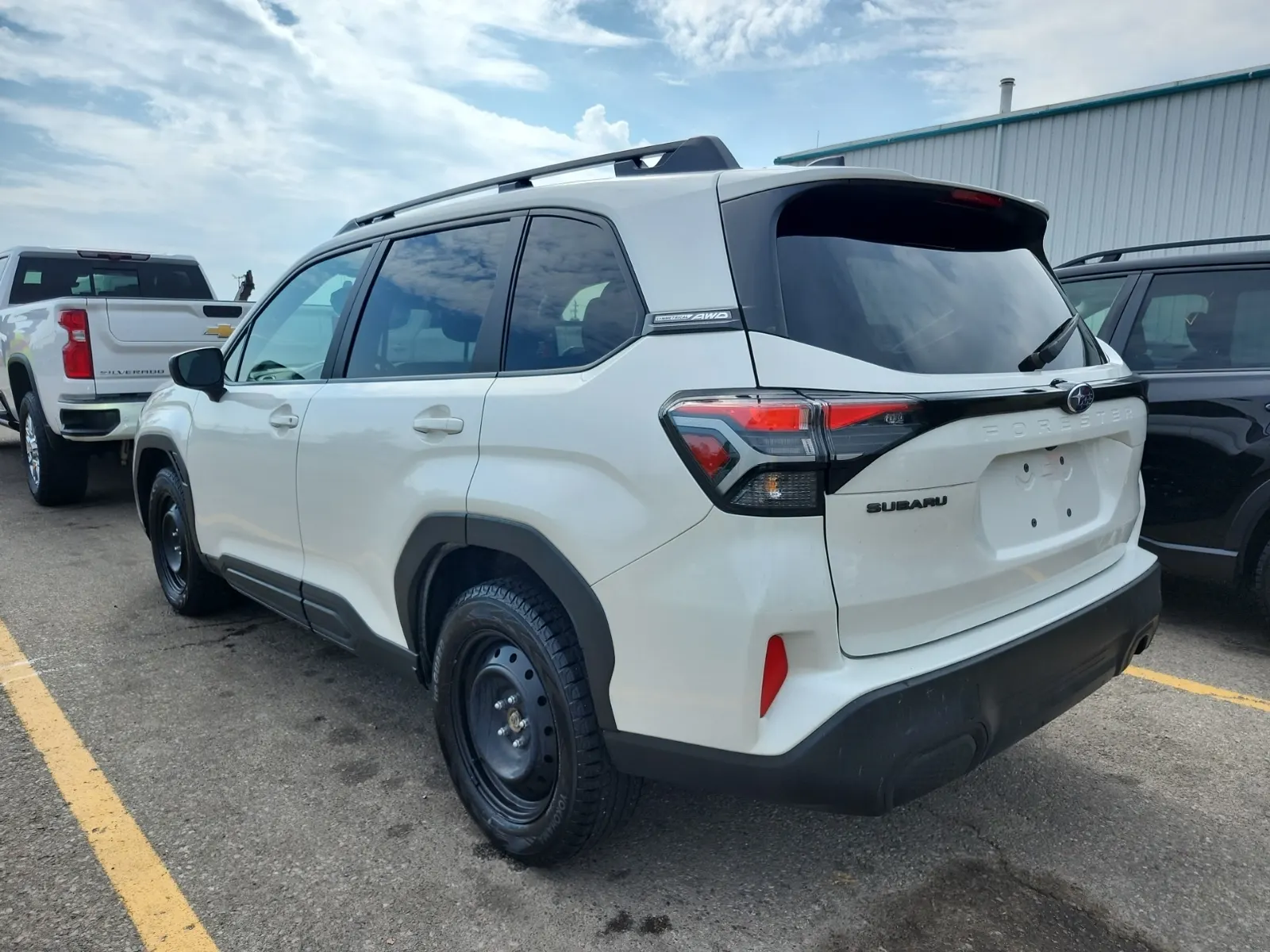 Driver Rear 3/4 Photo