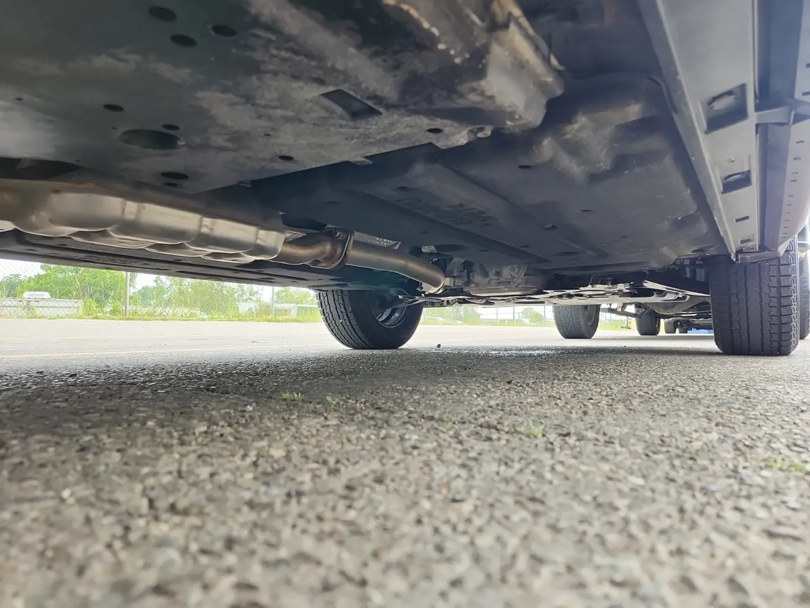 Undercarriage - Passenger Photo