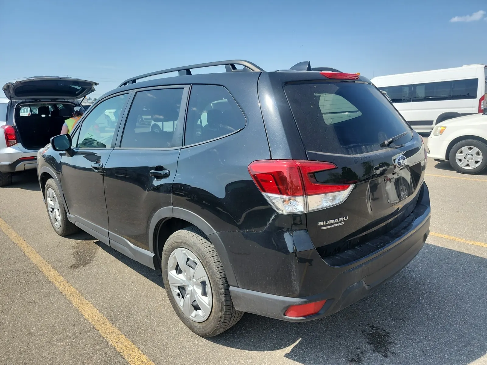 Driver Rear 3/4 Photo