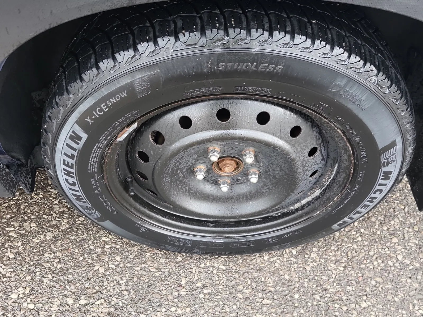 Left Rear Wheel/Tire Photo