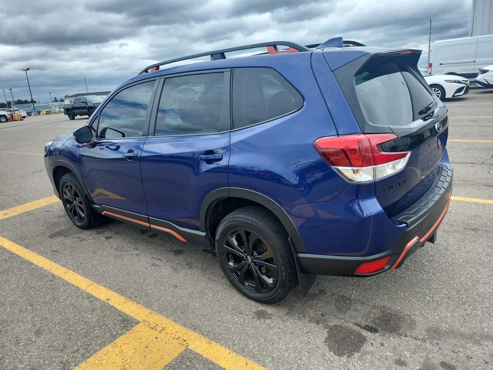 Driver Rear 3/4 Photo