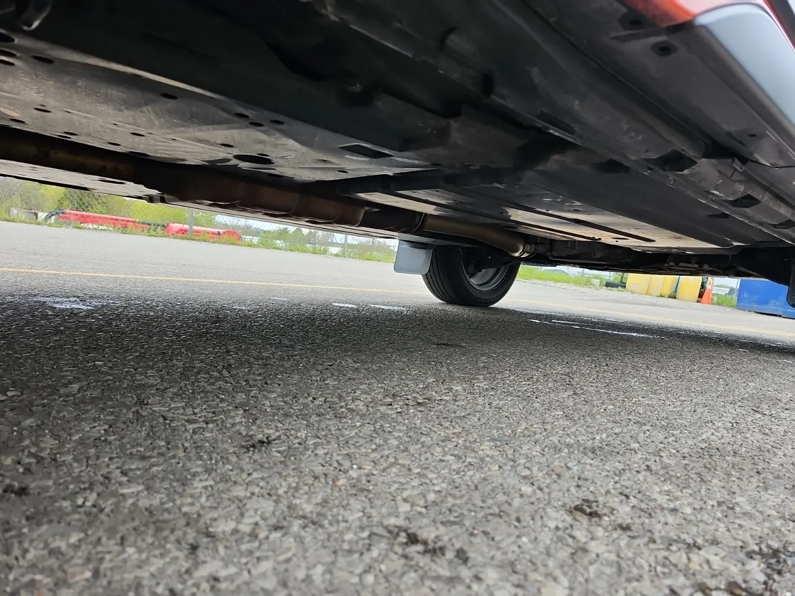 Undercarriage - Passenger Photo