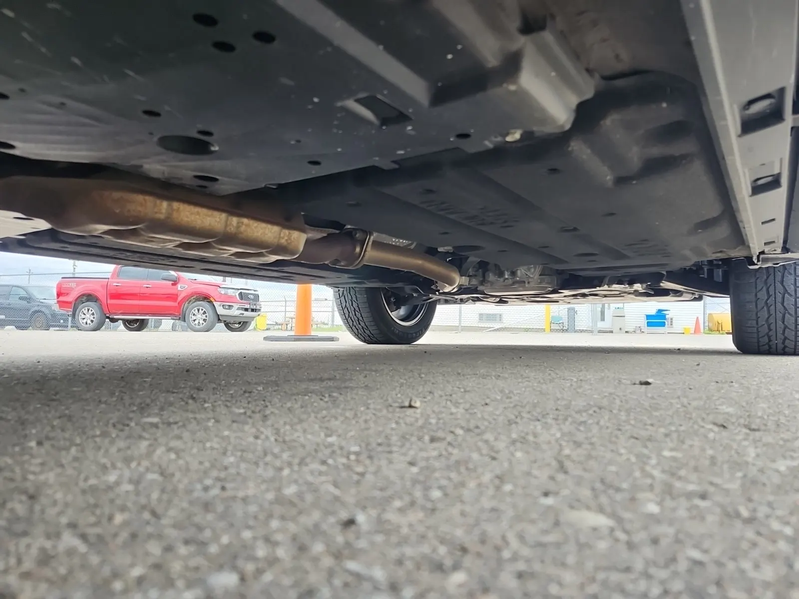 Undercarriage - Passenger Photo