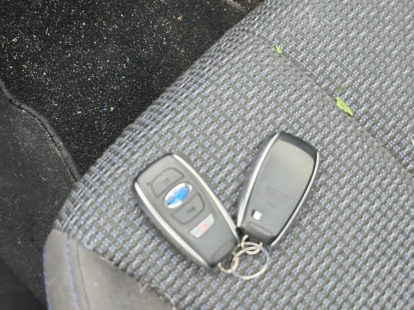 Keys/Fobs/Manual Photo