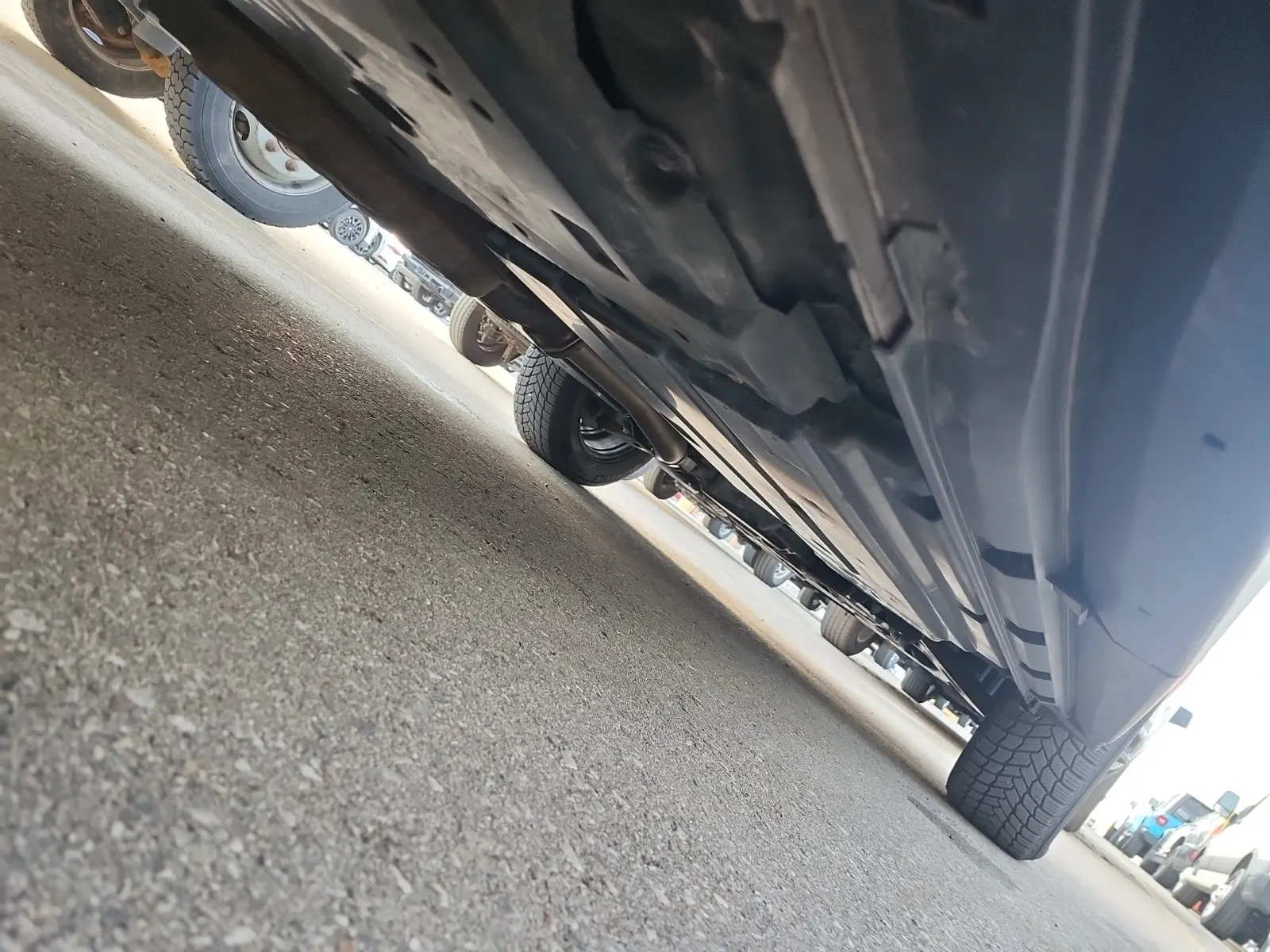 Undercarriage - Passenger Photo