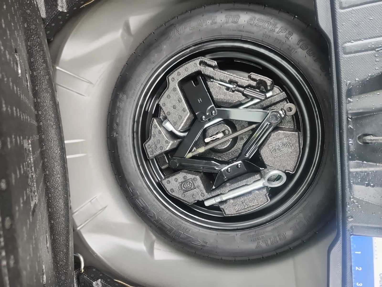 Spare Tire & Wheel Photo