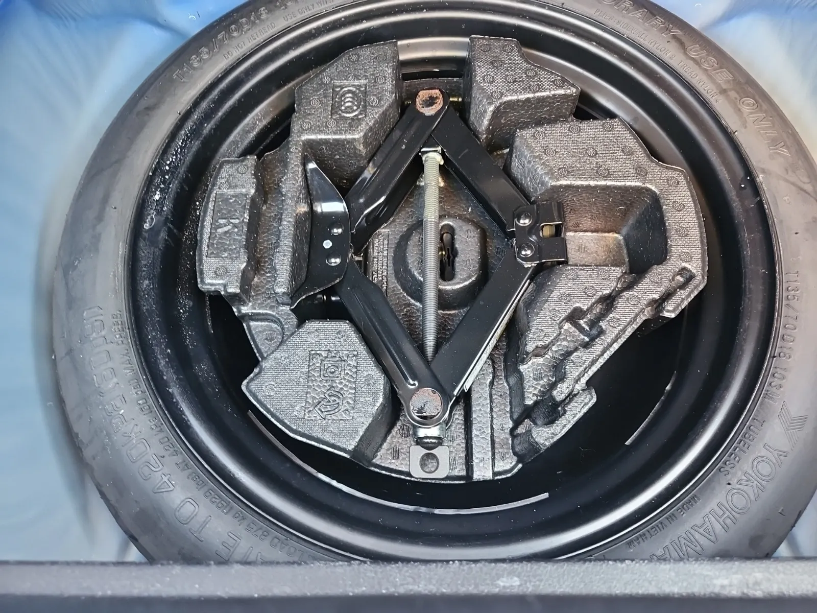 Spare Tire & Wheel Photo