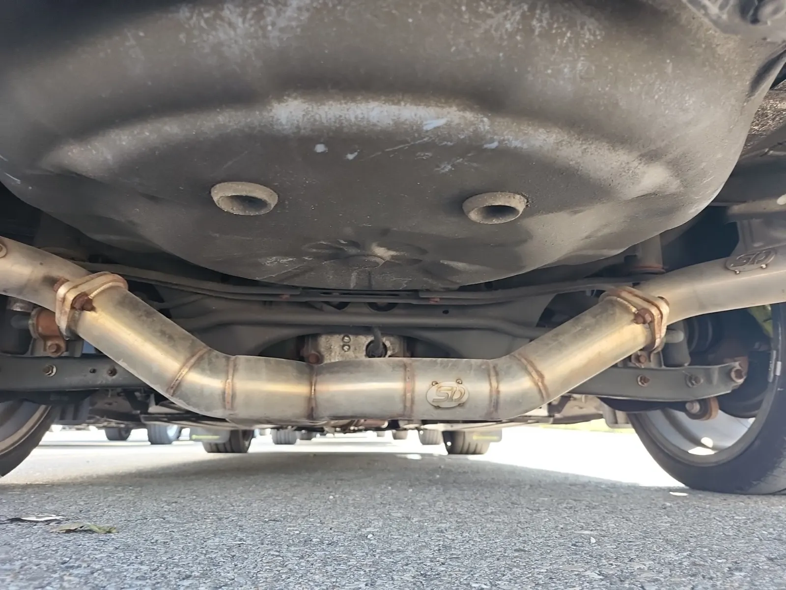 Undercarriage - Rear Photo