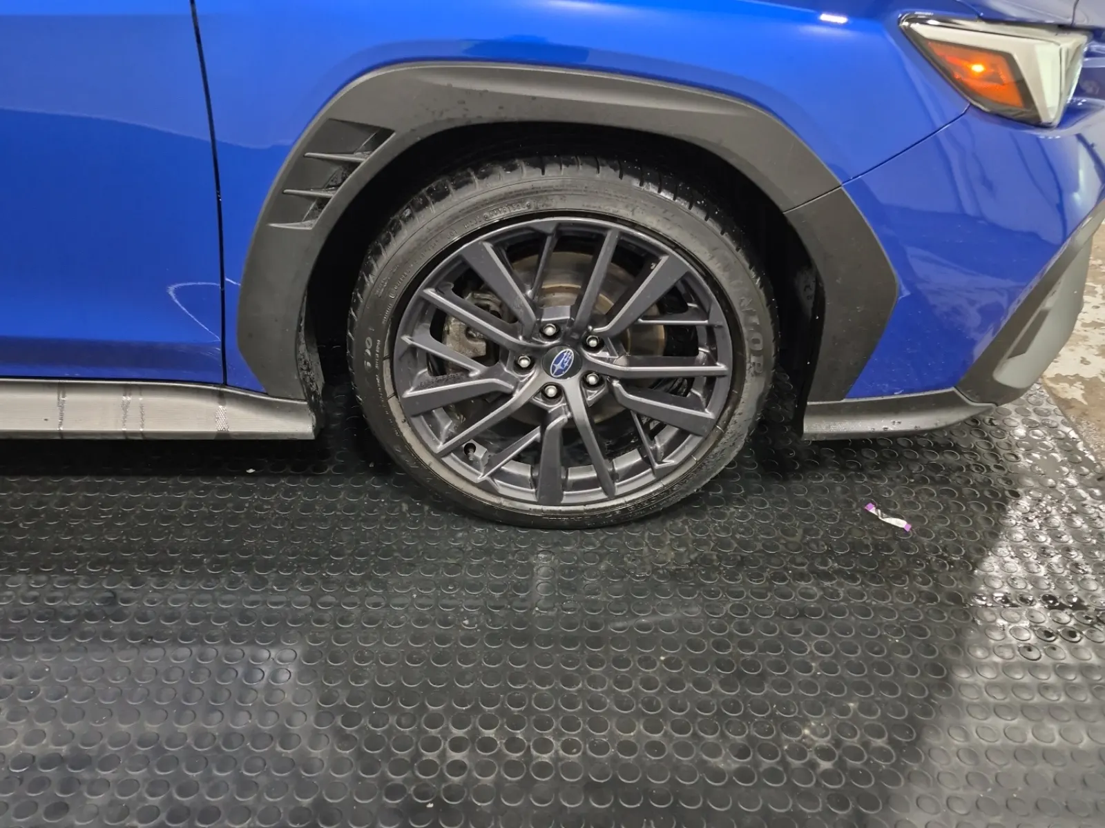 Right Front Wheel/Tire Photo