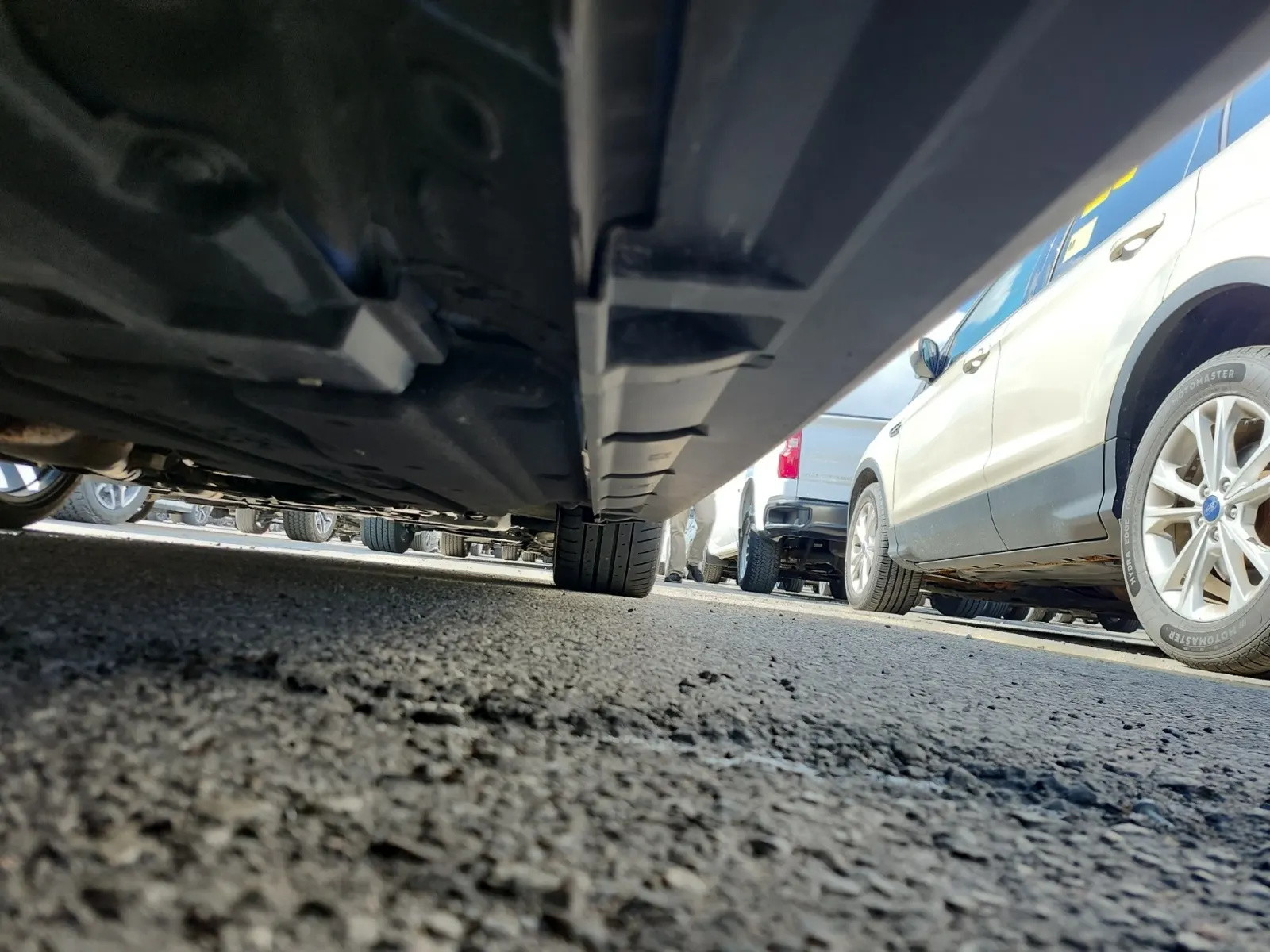 Undercarriage - Passenger Photo