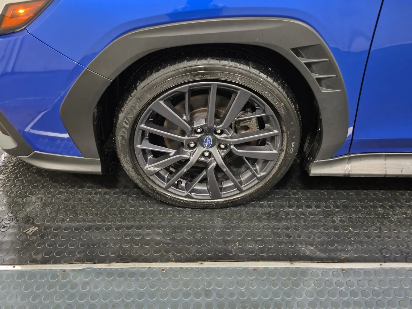 Front driver wheel/tire photo