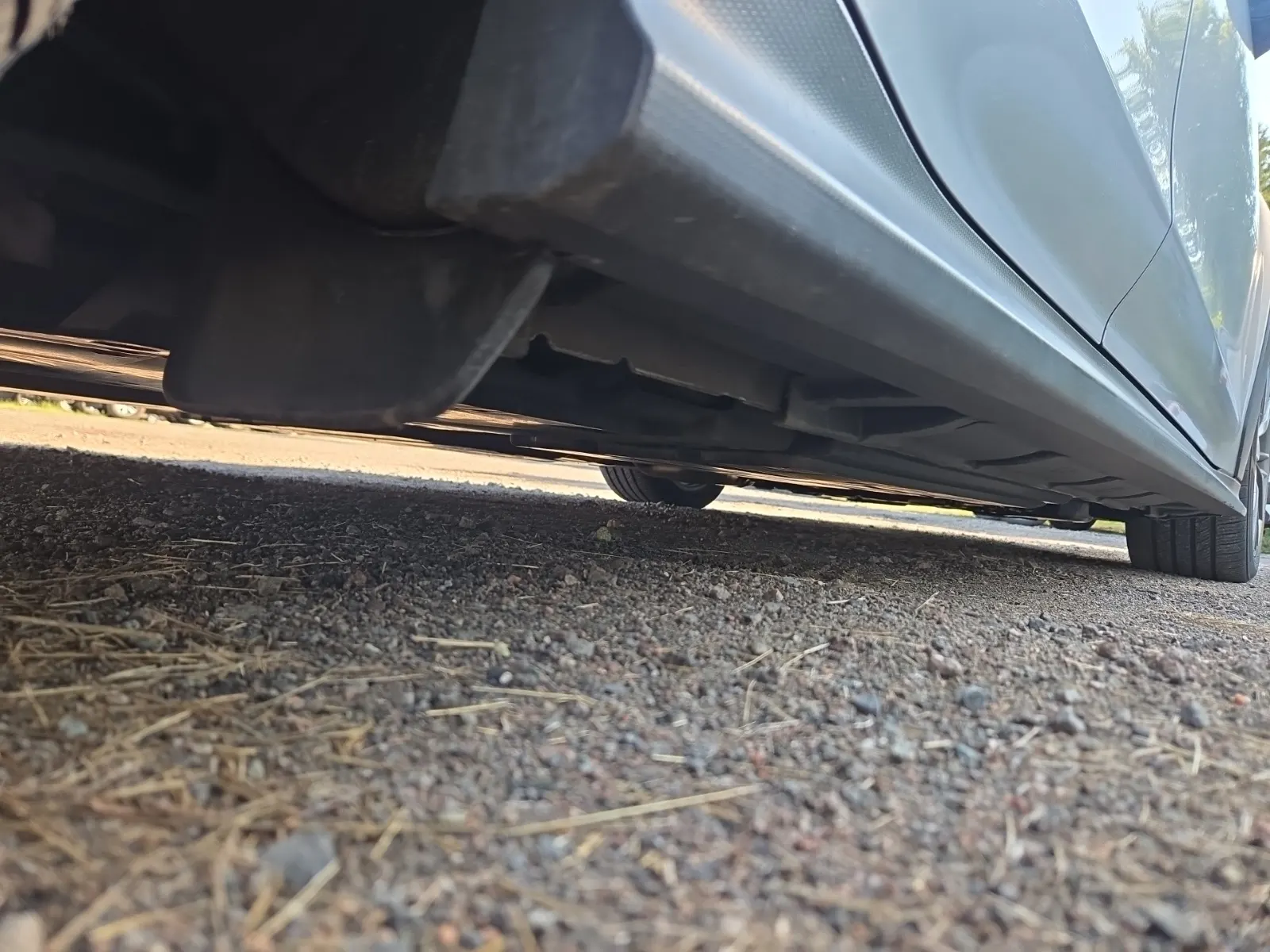 Undercarriage - Passenger Photo