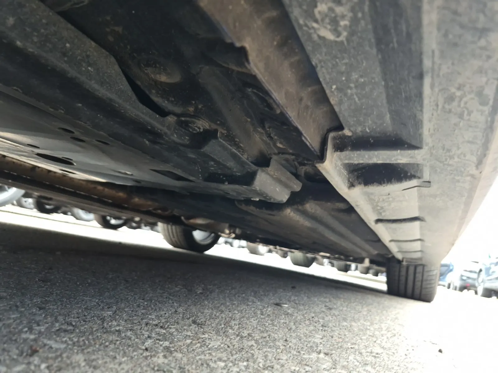 Undercarriage - Passenger Photo