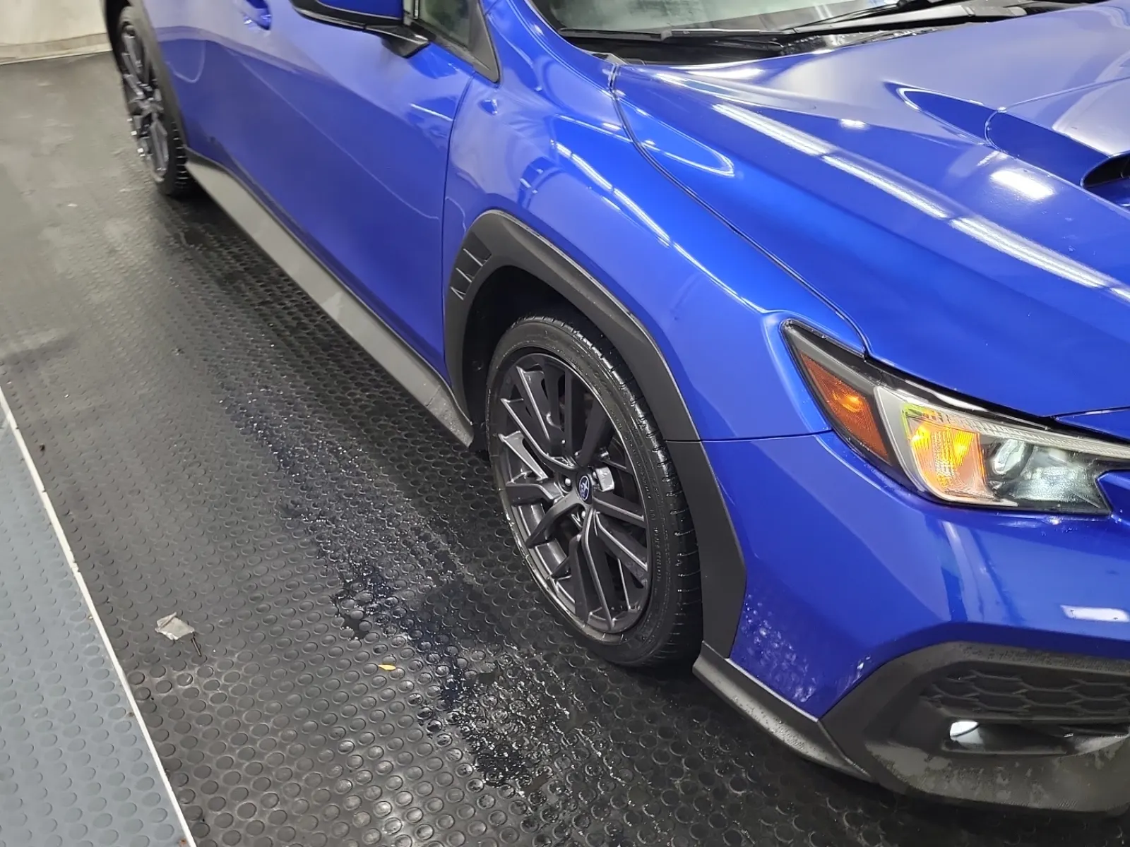 Right Front Wheel/Tire Photo