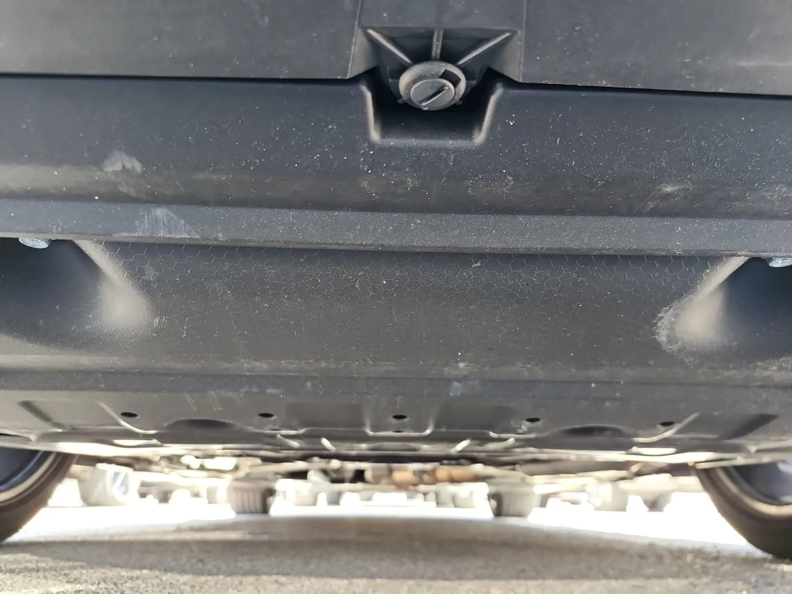 Undercarriage - Front Photo
