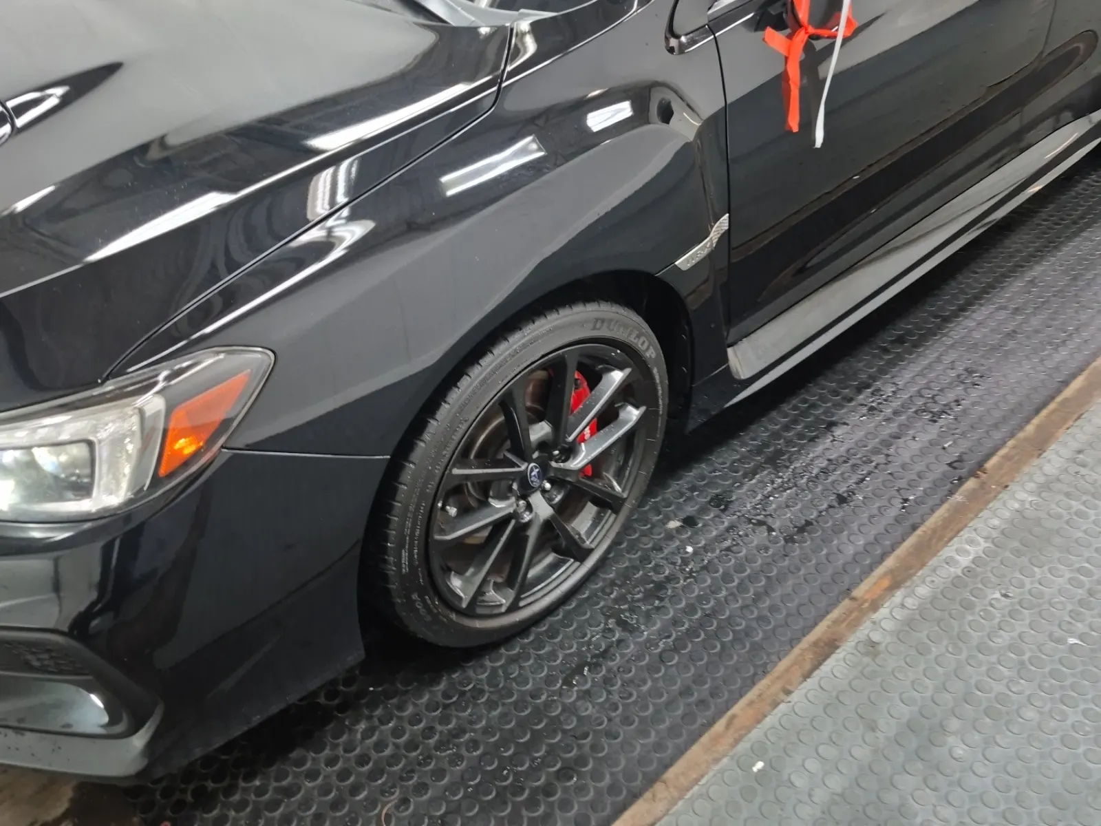 Front driver wheel/tire photo