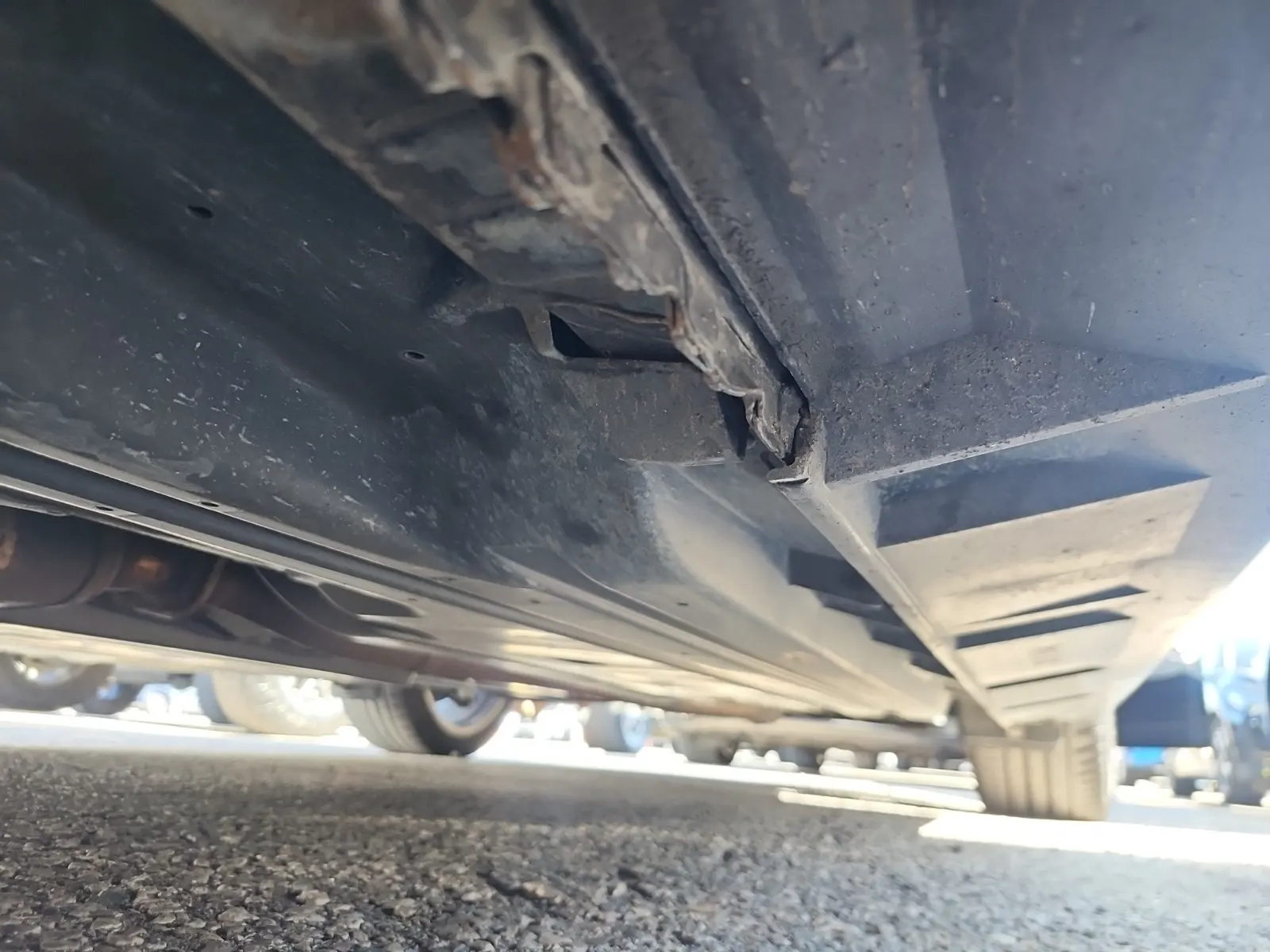 Undercarriage - Driver Photo