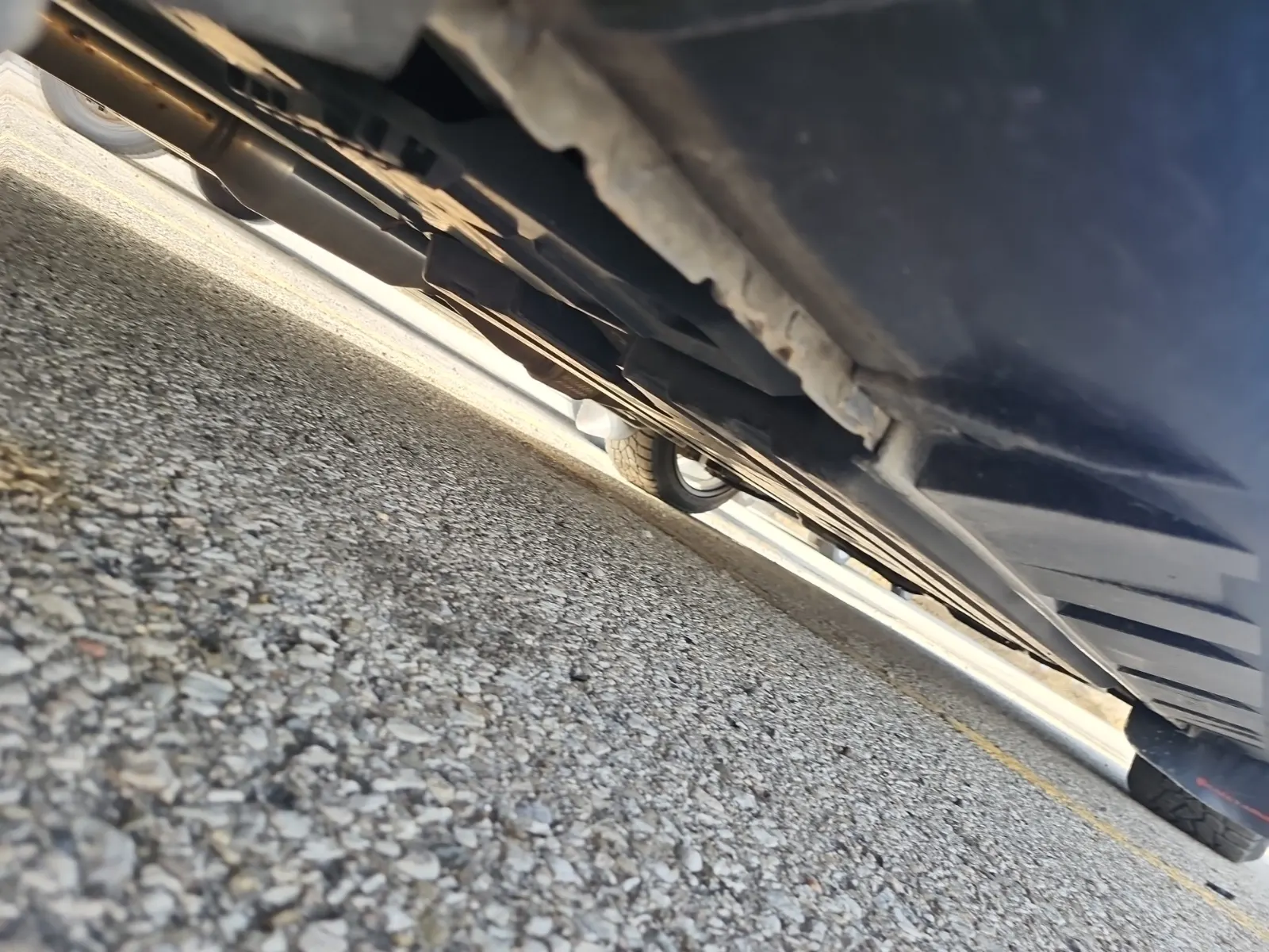 Undercarriage - Passenger Photo