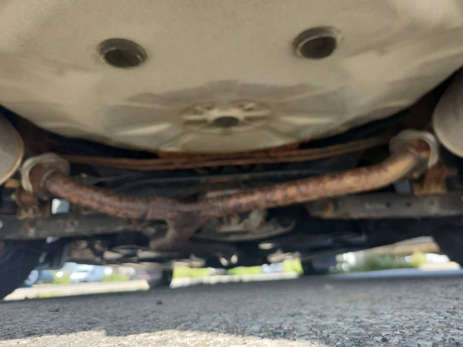 Undercarriage - Rear Photo