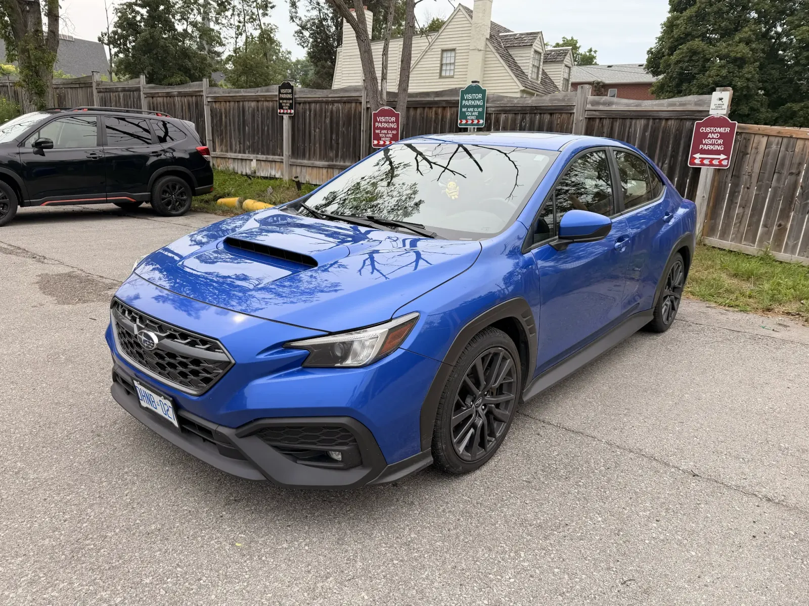 3/4 Front (Main image)