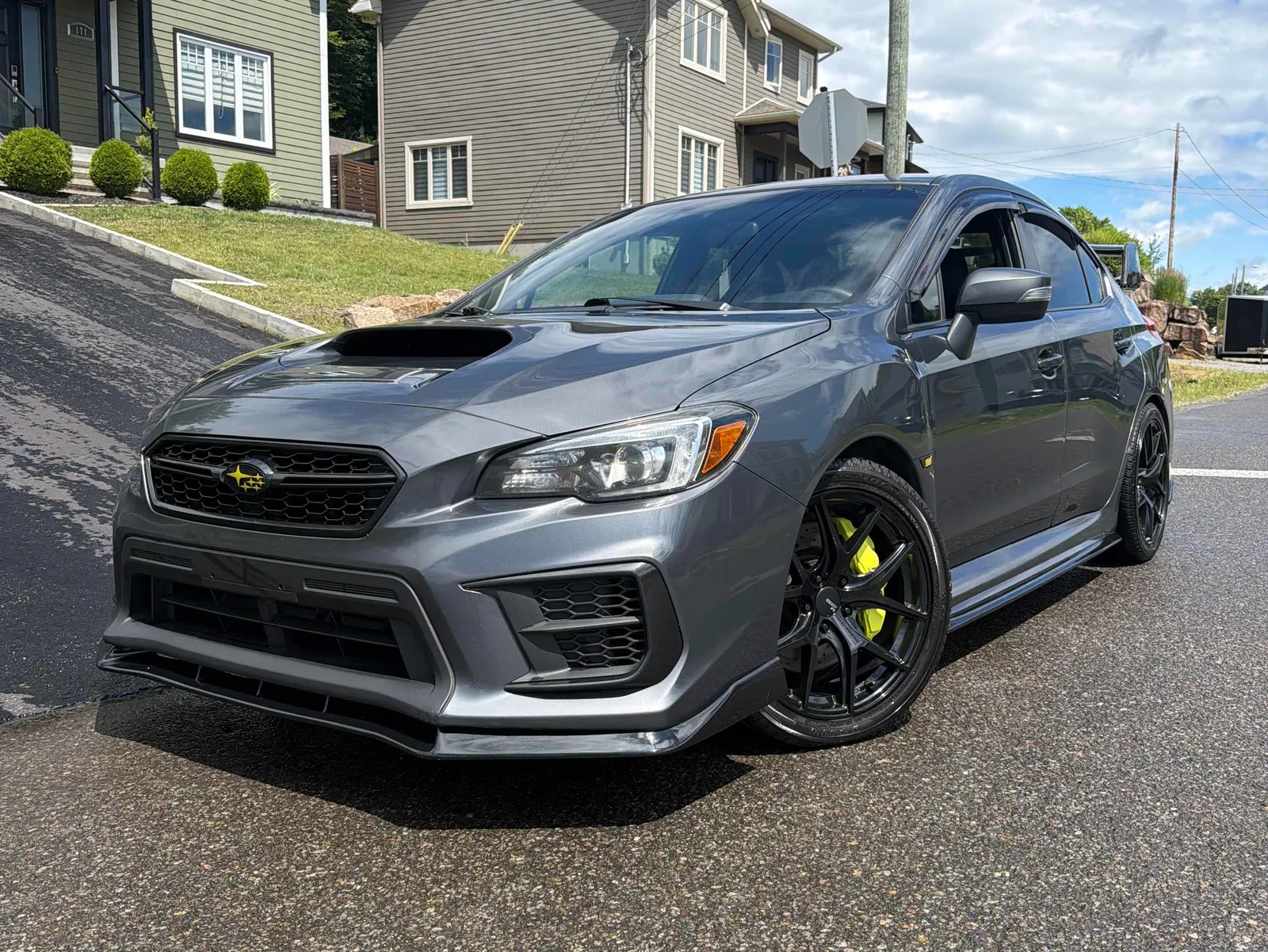 3/4 Front (Main image)