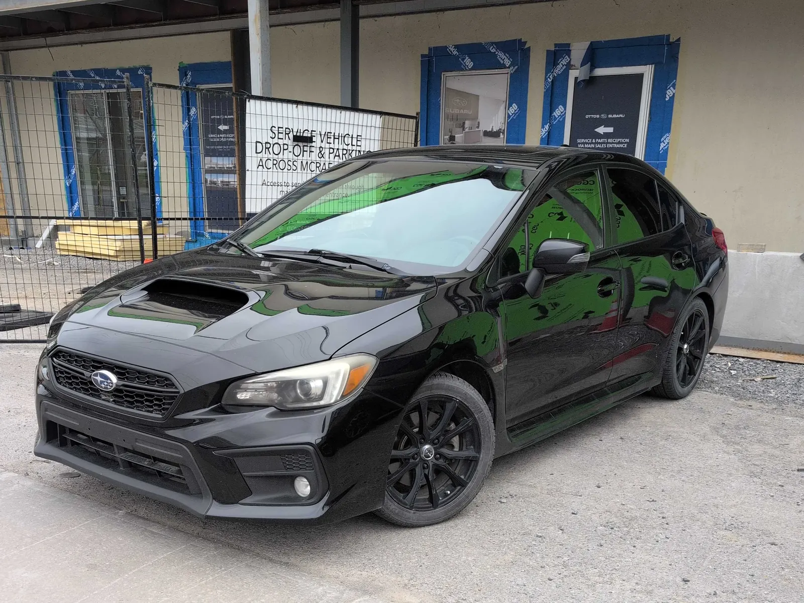 3/4 Front (Main image)