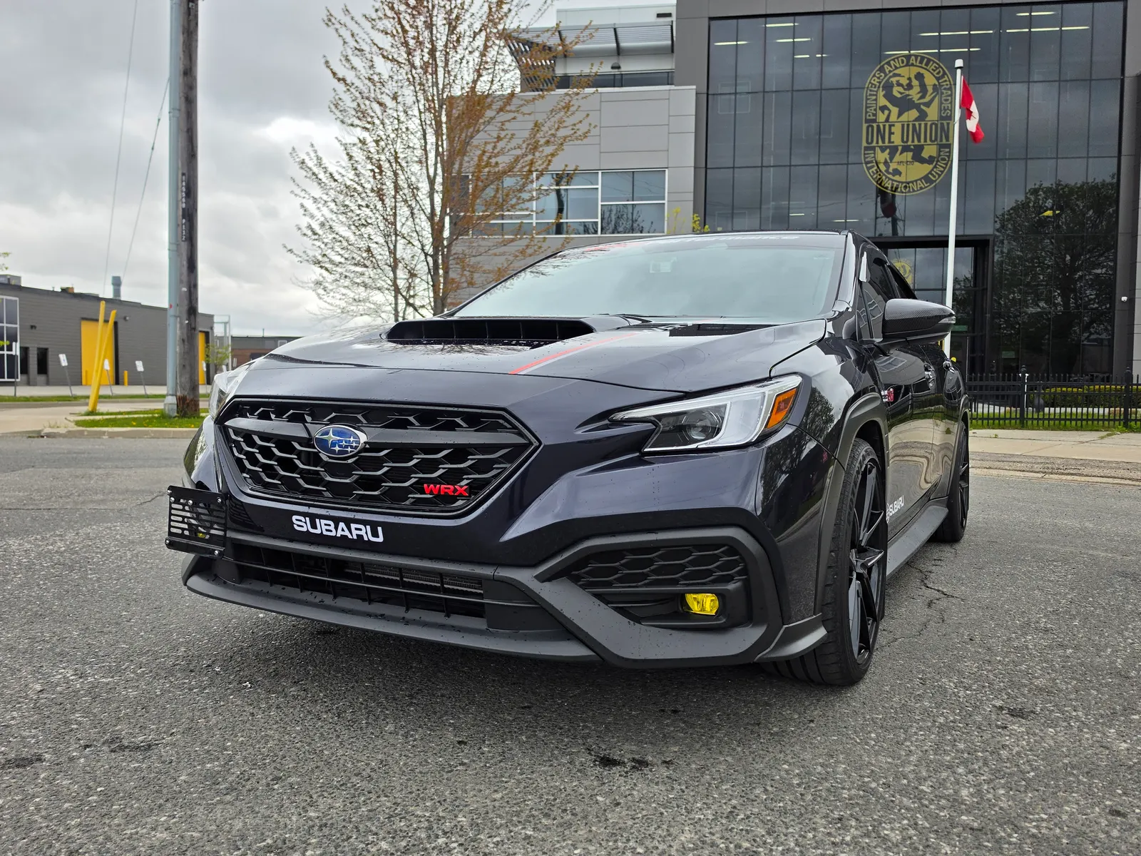 3/4 Front (Main image)
