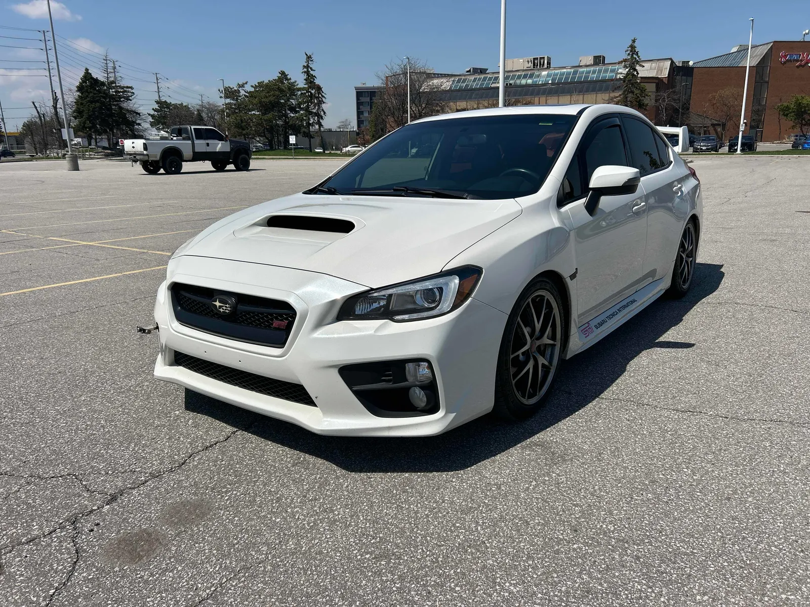 3/4 Front (Main image)