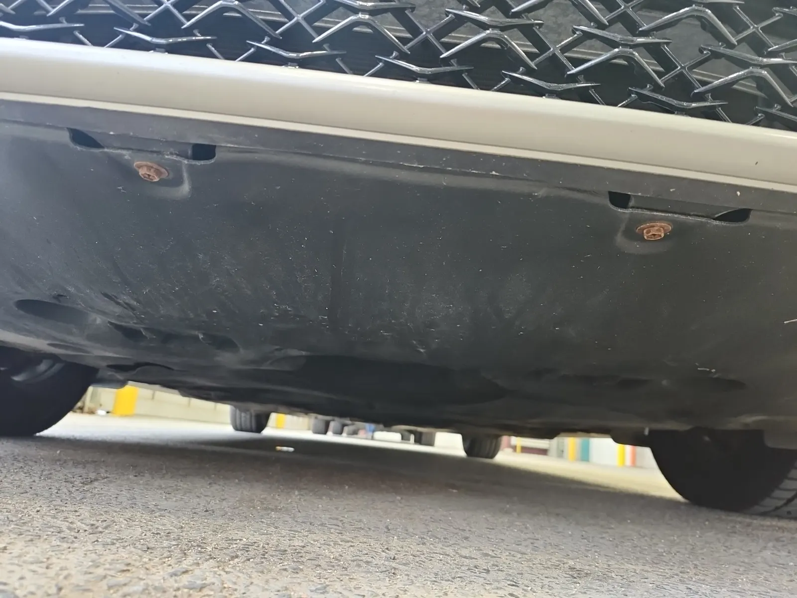 Undercarriage - Front Photo