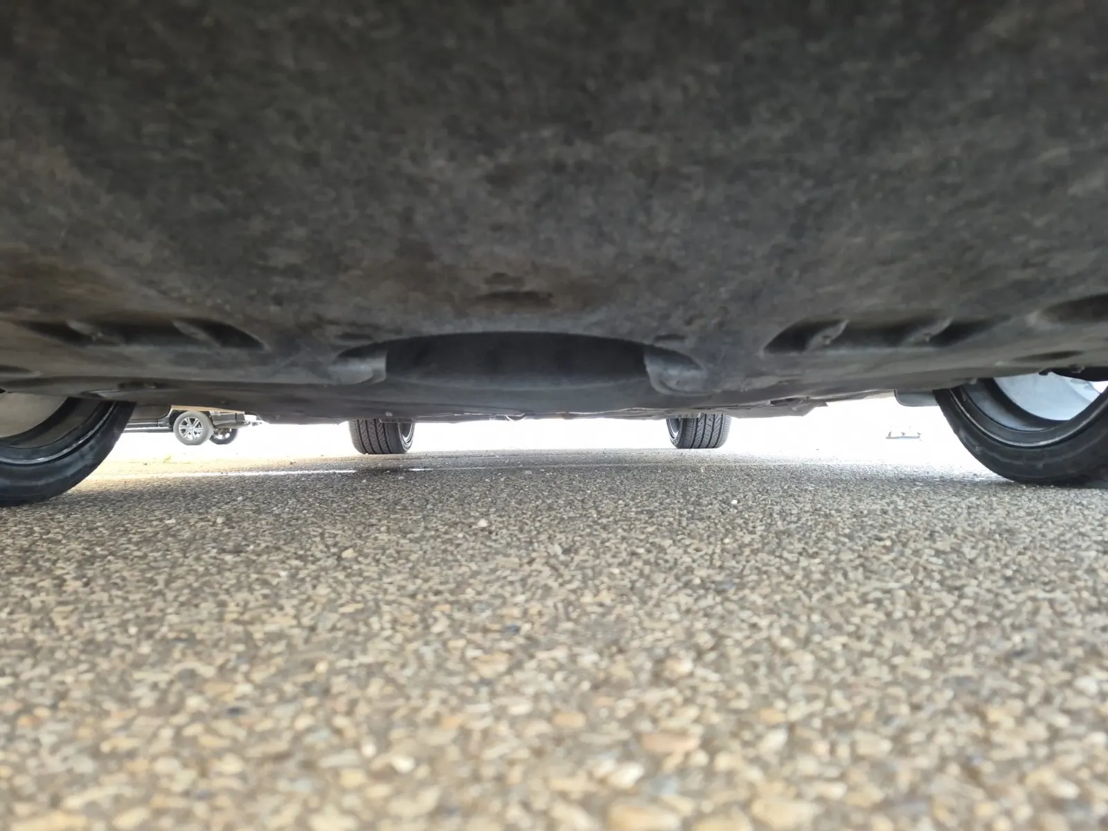 Undercarriage - Front Photo