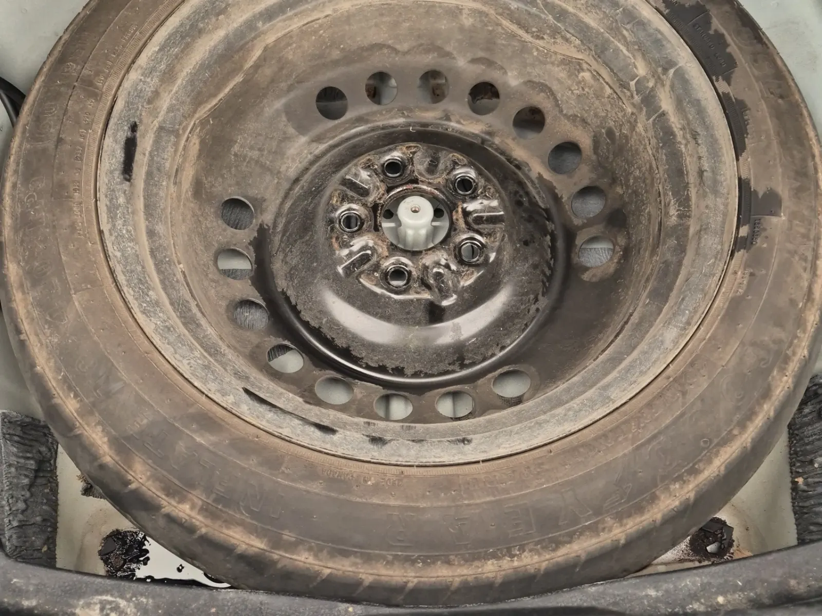 Spare Tire & Wheel Photo