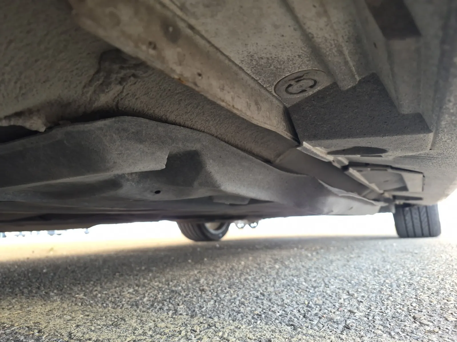 Undercarriage - Driver Photo