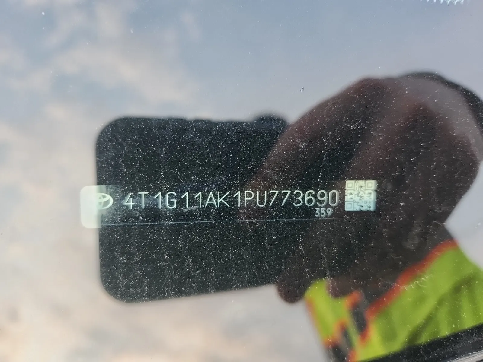 Dash VIN Plate Photo