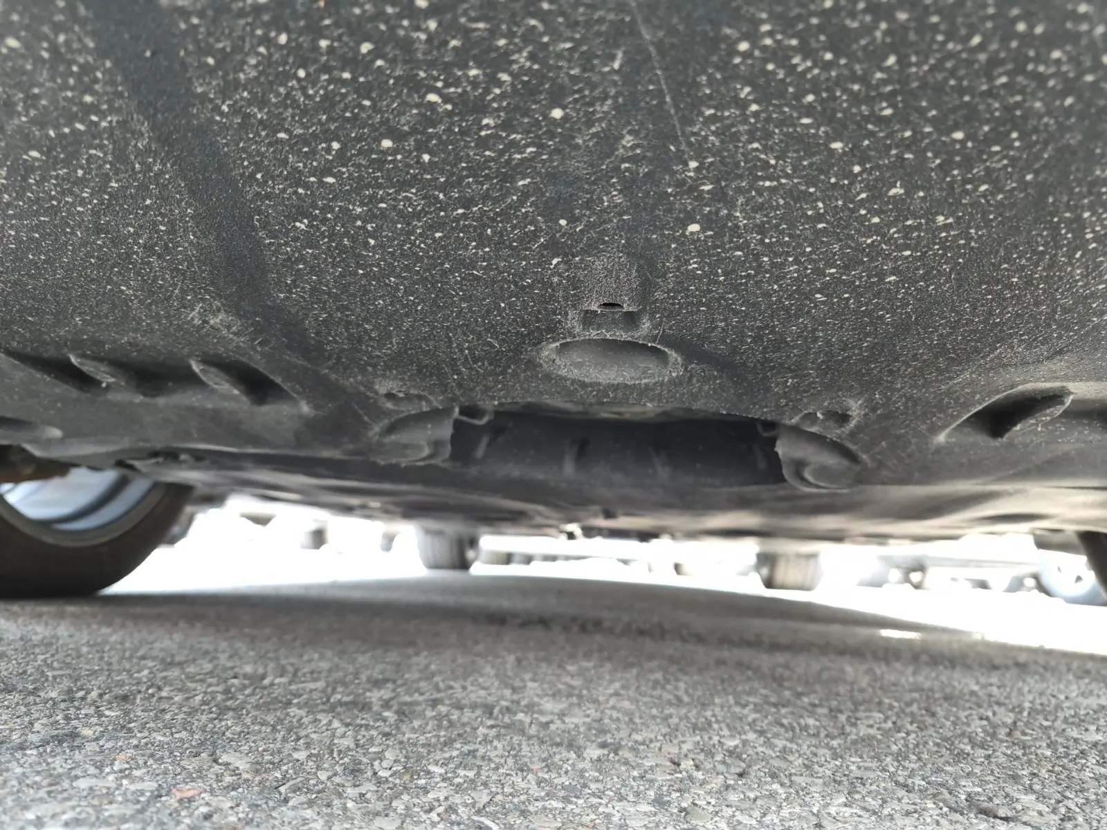 Undercarriage - Front Photo