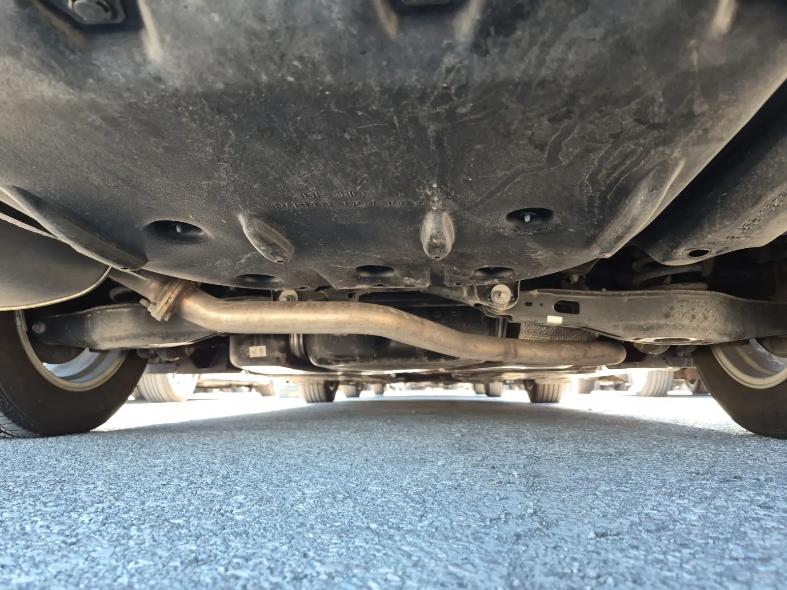 Undercarriage - Rear Photo