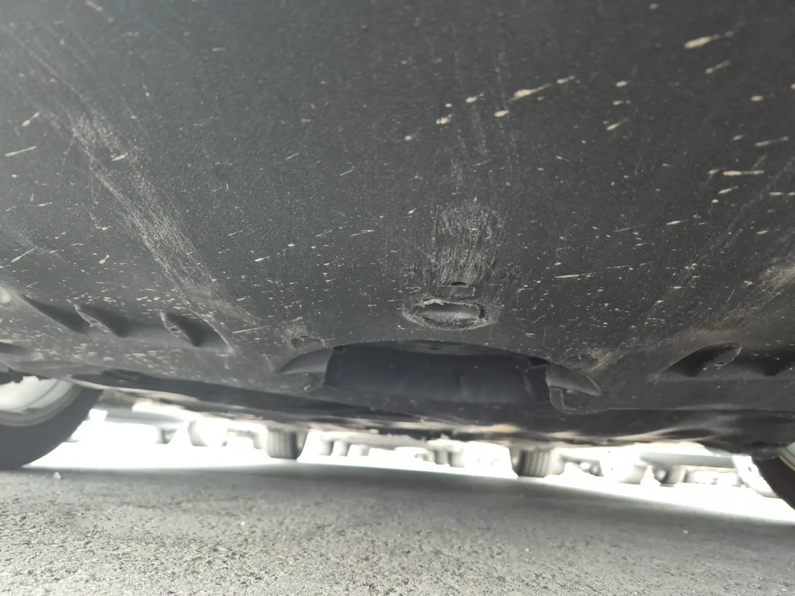 Undercarriage - Front Photo