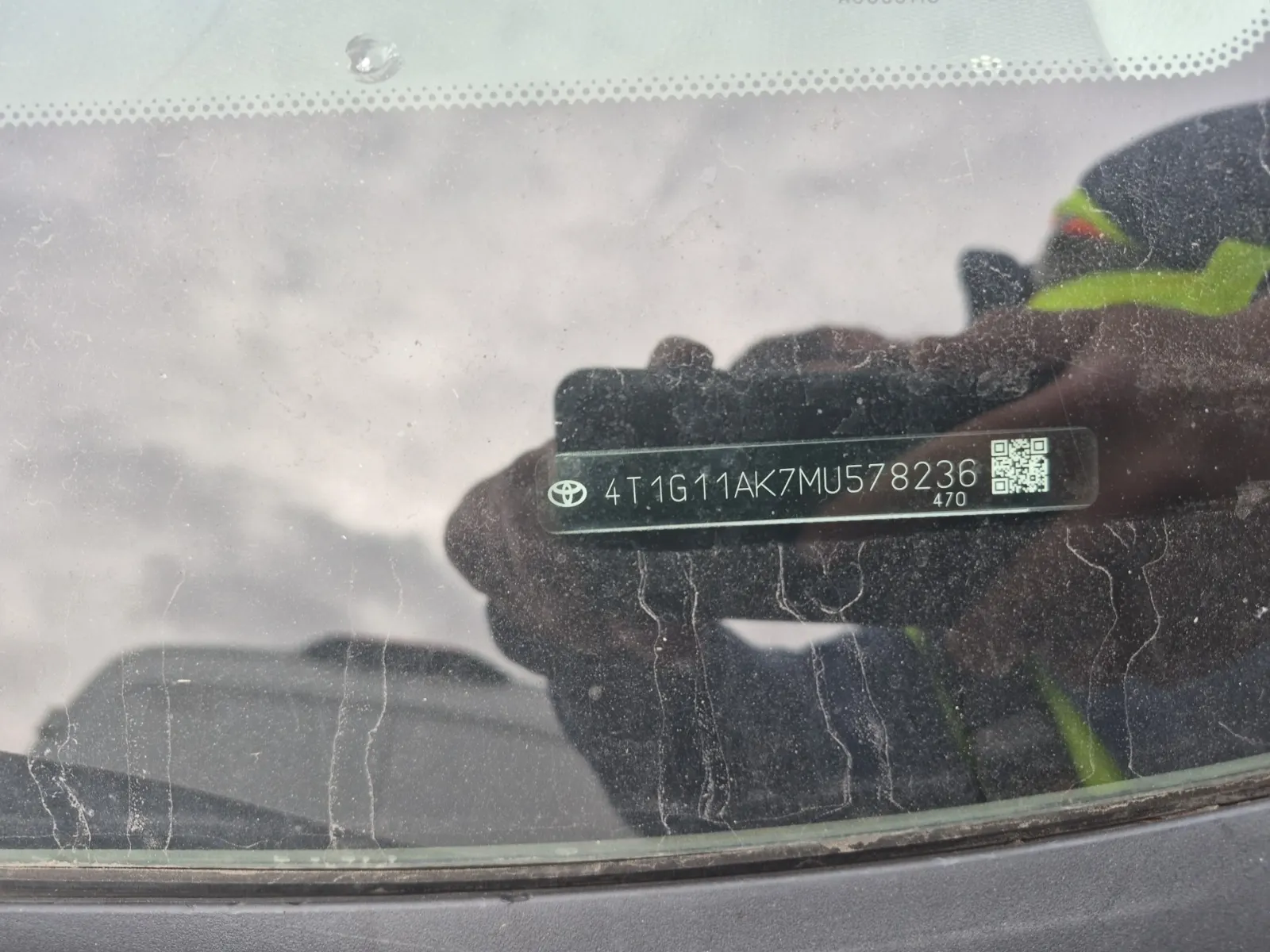 Dash VIN Plate Photo