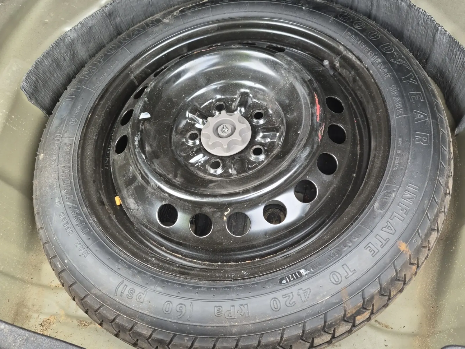 Spare Tire & Wheel Photo